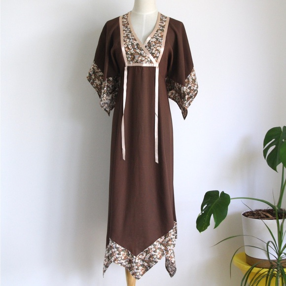 Vintage Dresses & Skirts - 🧺 Vintage 70s Brown Hippie / Prairie Dress 🧺
